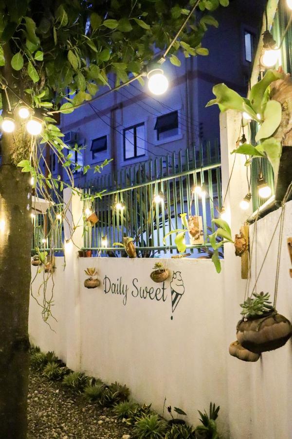 Ocean Breeze Hostel By Daily Sweet Моалбоал Экстерьер фото